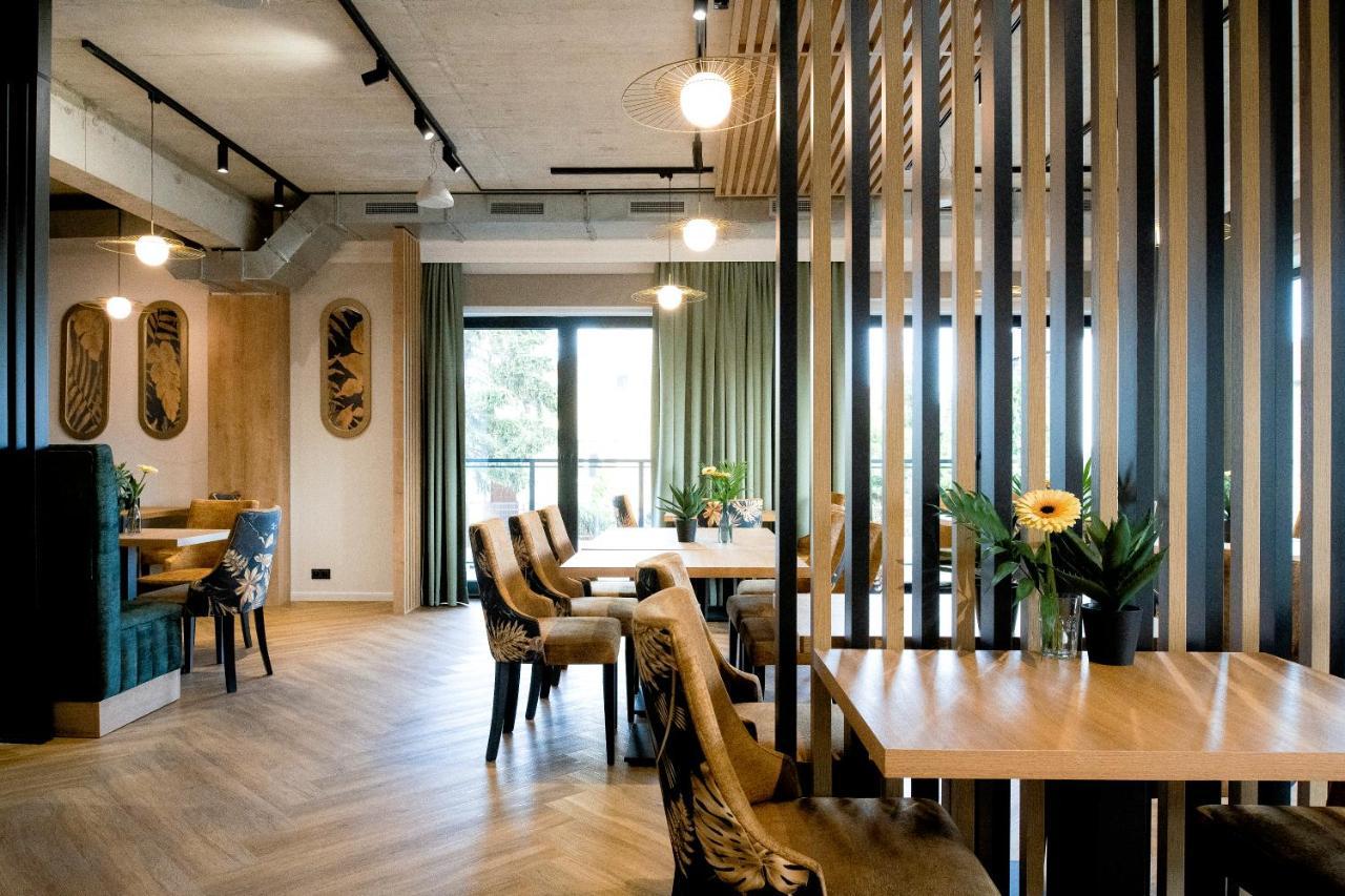 Aparthotel Green Concrete - Eko-Bus Na Plaze, Rowery I Masaze Swinoujscie Ngoại thất bức ảnh