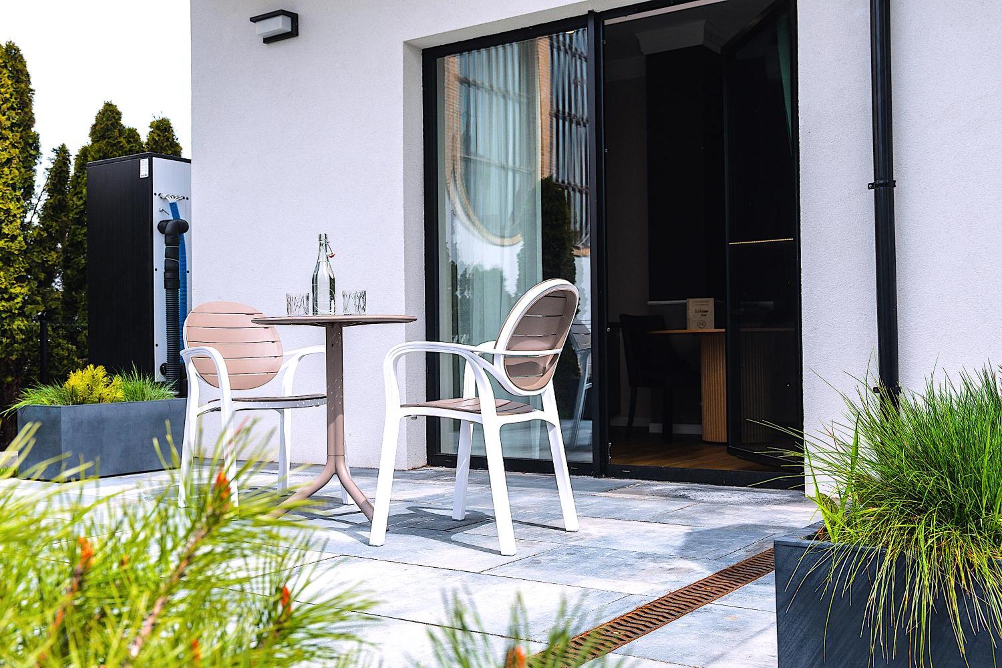 Aparthotel Green Concrete - Eko-Bus Na Plaze, Rowery I Masaze Swinoujscie Ngoại thất bức ảnh